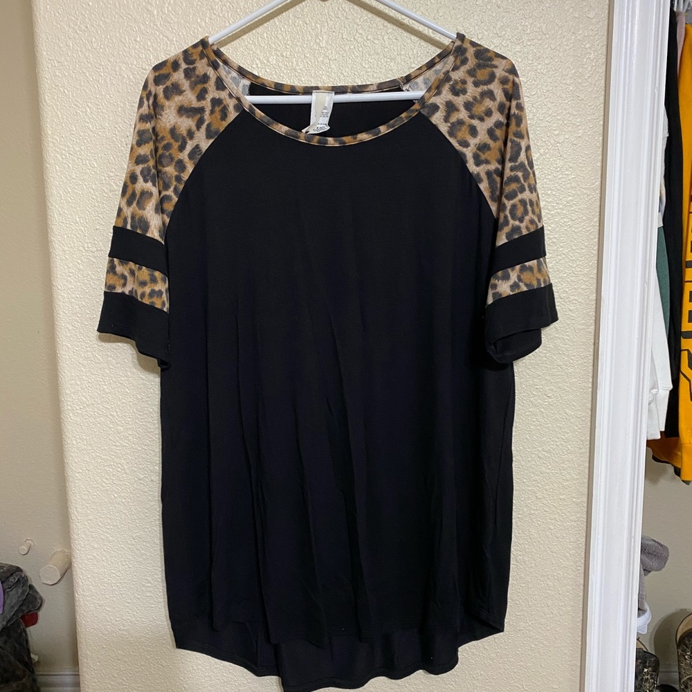 Leopard and black baseball tee